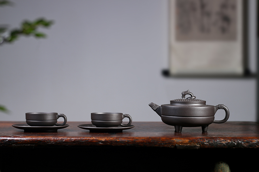 名家曹燕萍作品《龙玉韵(茶具)》