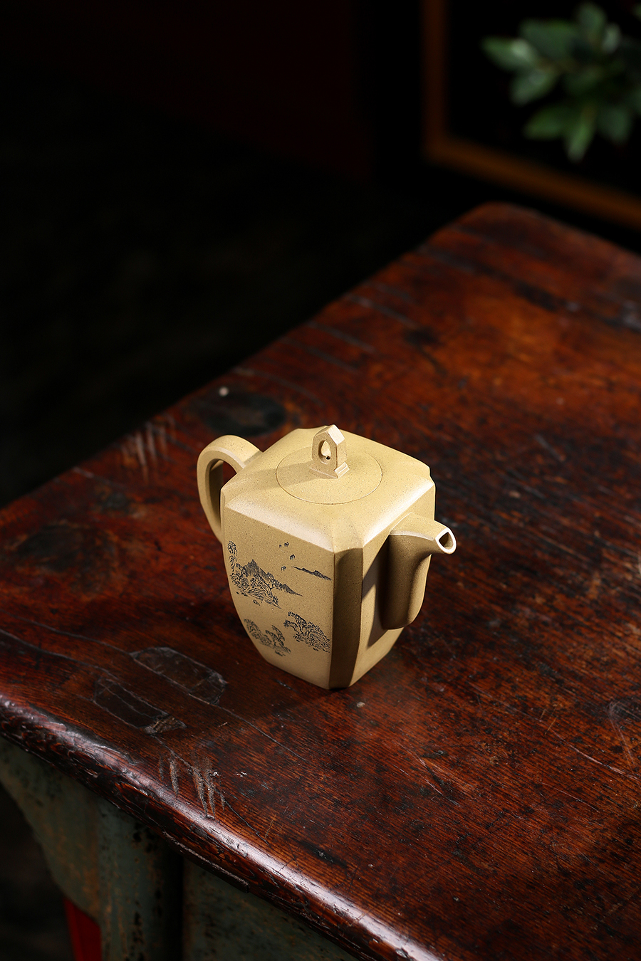 名家范建华作品《宝方抽角》