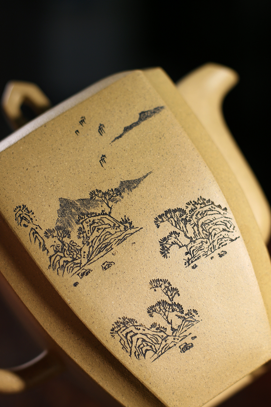 名家范建华作品《宝方抽角》