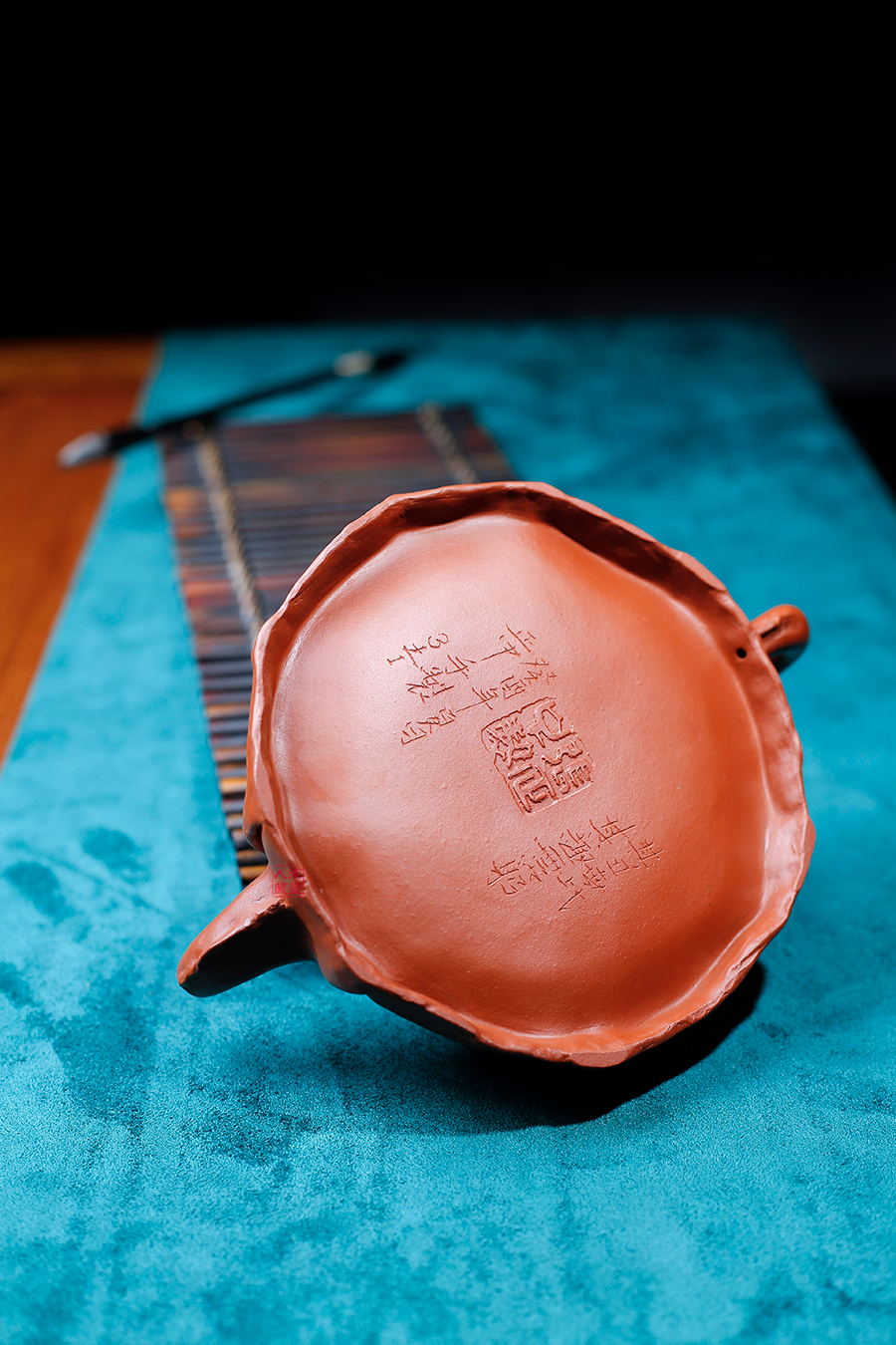 名家张正中作品《趣壶》