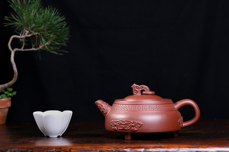 名家曹亚麟作品《玉趣》