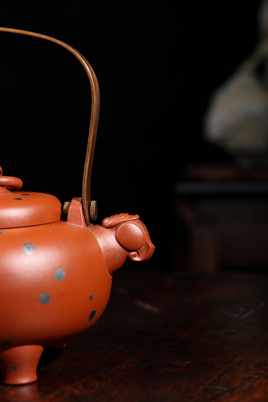 名家鲍仲梅作品《镶银三羊》