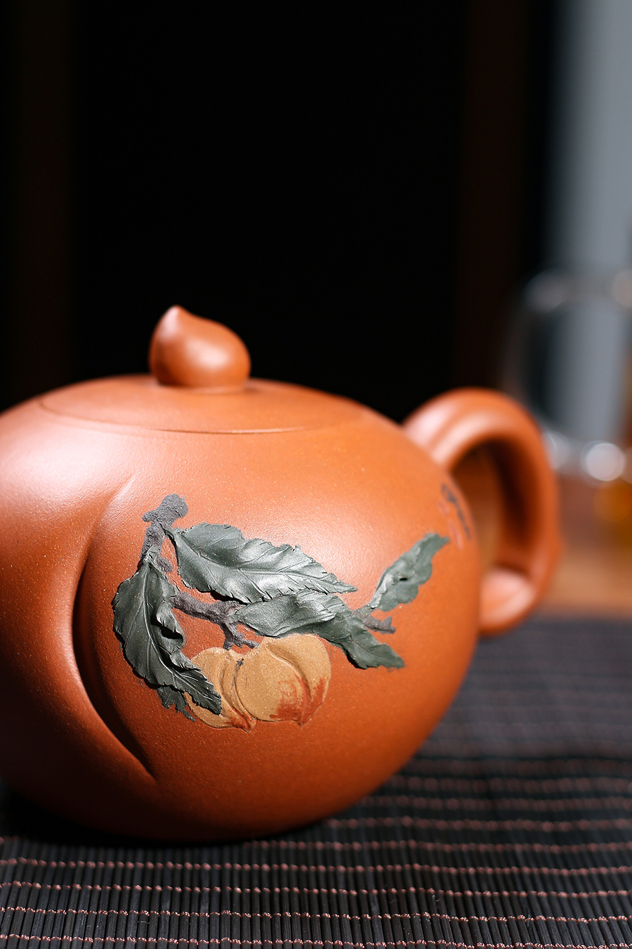 名家储集泉作品《全手蟠桃》