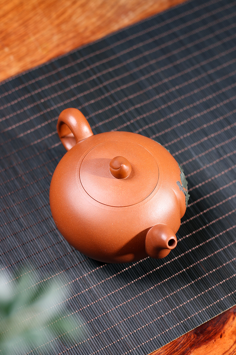 名家储集泉作品《全手蟠桃》