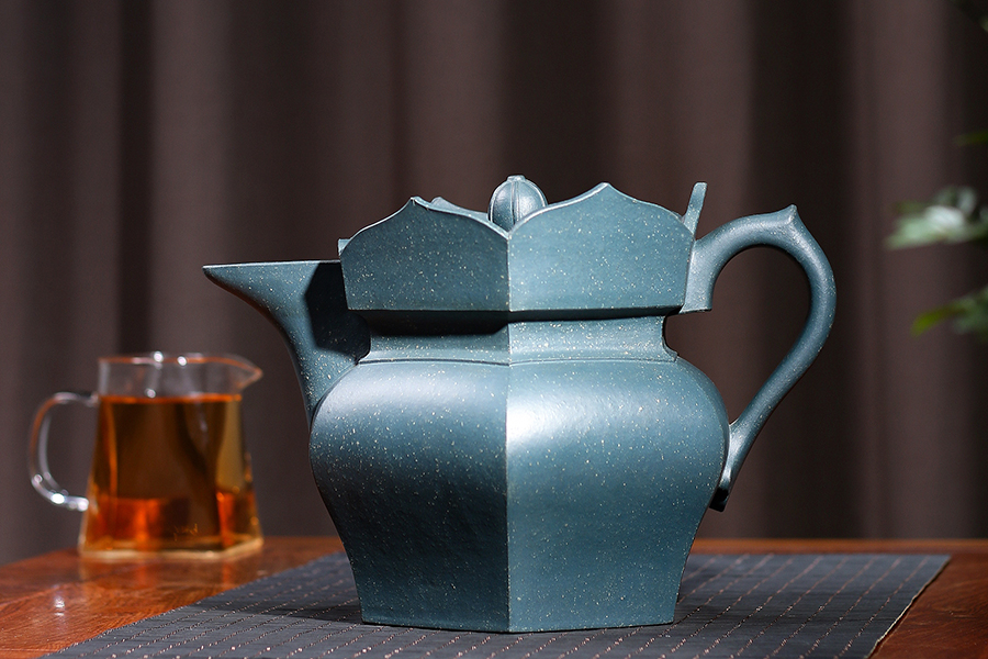 名家曹婉芬作品《大彬僧帽(孤品)》