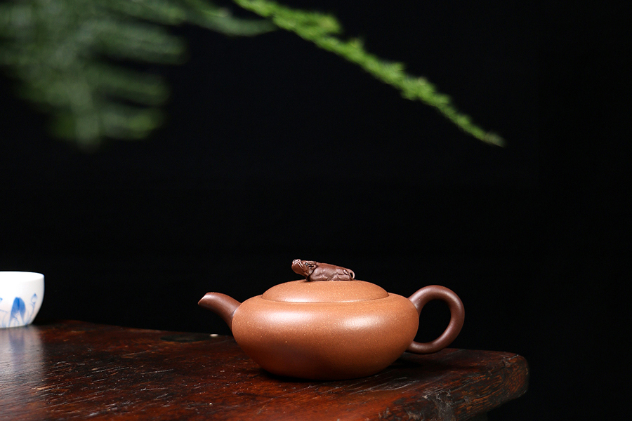 名家陈岩作品《全手卧牛》