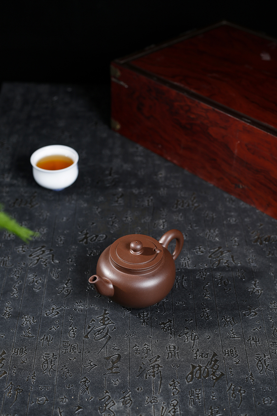 名家吴界明作品《轨月莲子》