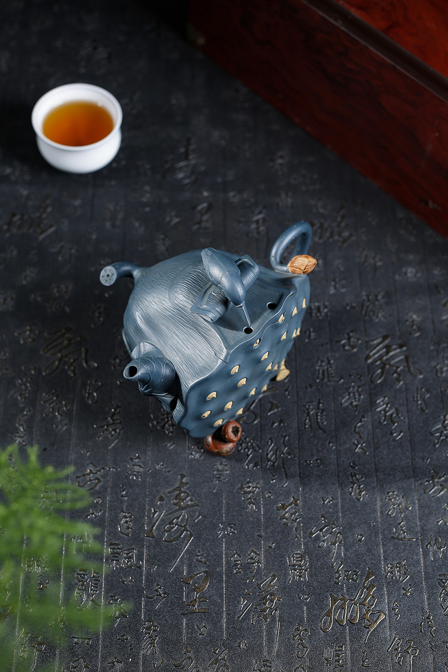 名家张静作品《翠鸟莲蓬》