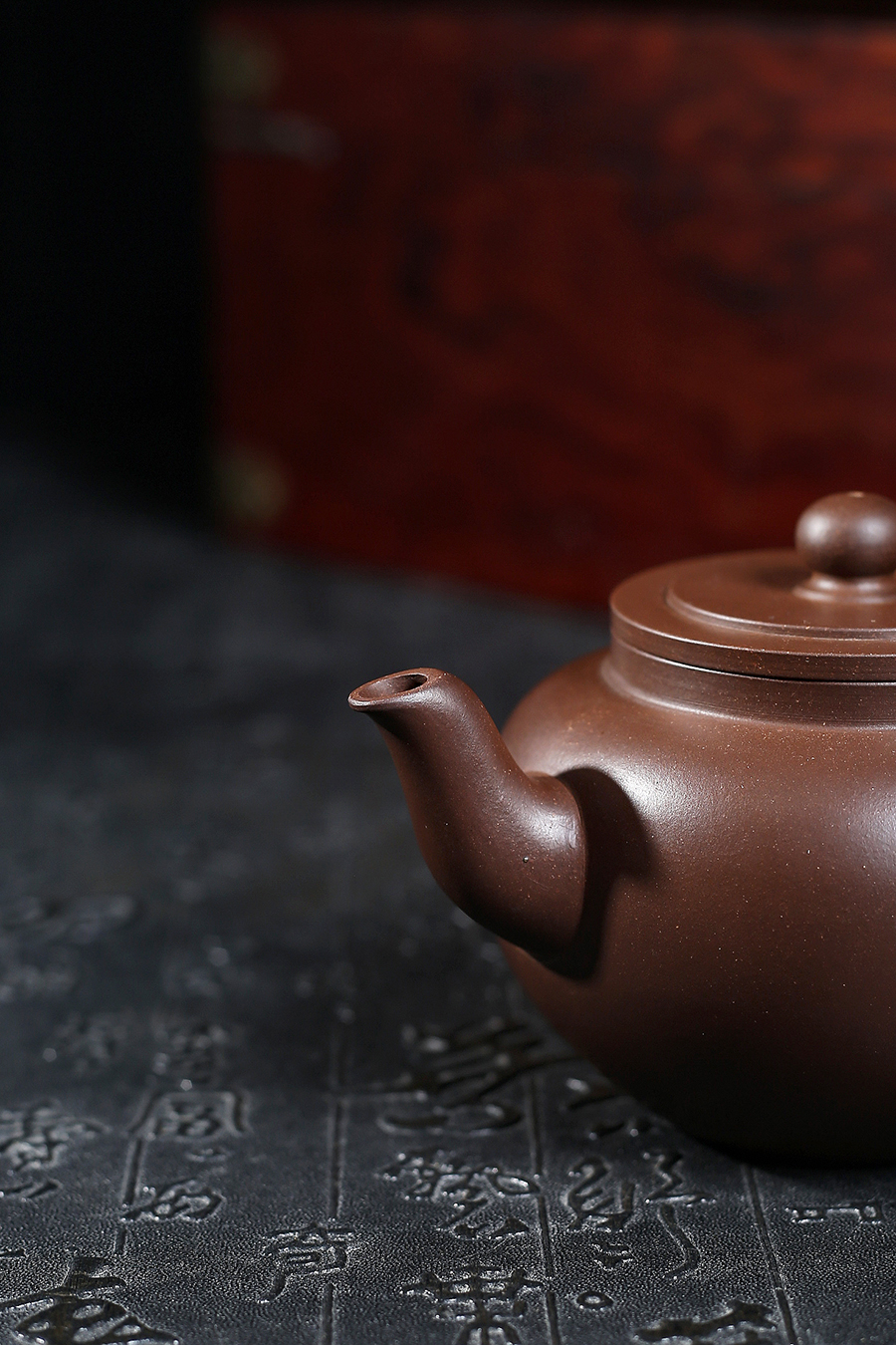 名家吴界明作品《轨月莲子》