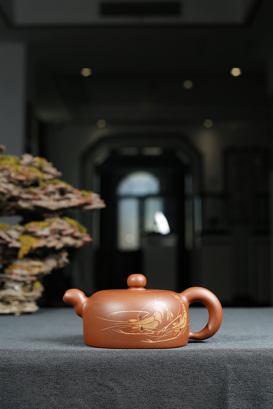 名家堵江华作品《荷塘情趣(徐勇良书铭)》