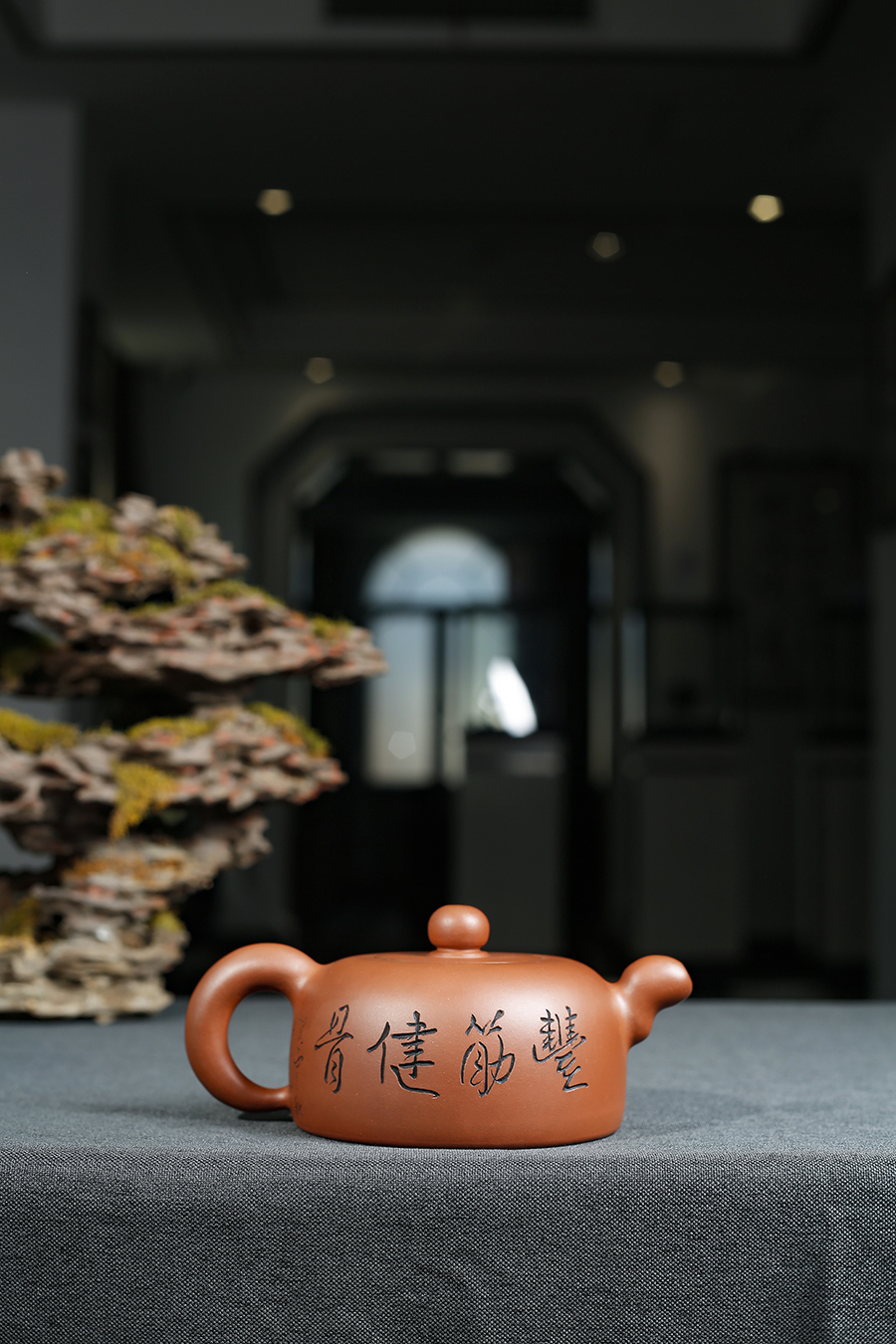 名家堵江华作品《荷塘情趣(徐勇良书铭)》