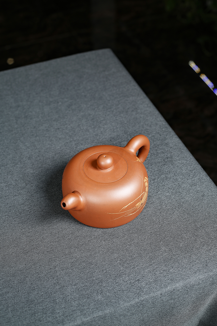 名家堵江华作品《荷塘情趣(徐勇良书铭)》