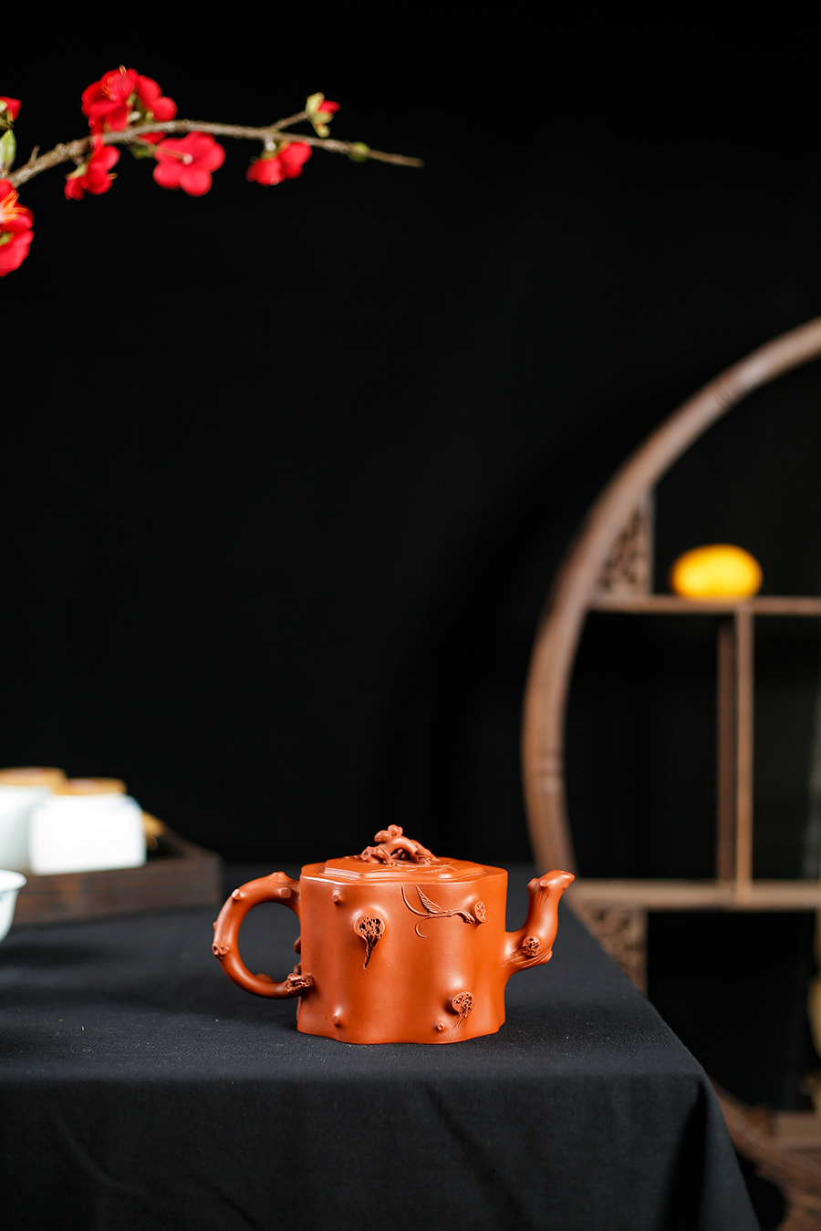 名家潘小忠作品《葡萄桩》