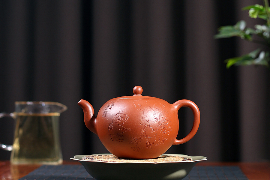 名家季益顺作品《全手小一粒珠(范曾书画·鲍志强陶刻)》