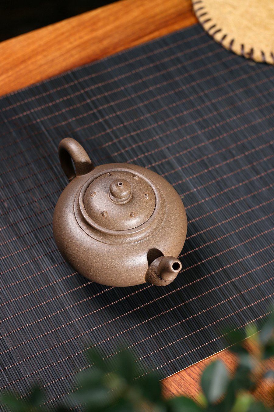 名家吴东瑾作品《莲年有余》