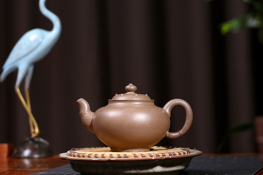 名家吴东瑾作品《莲年有余》