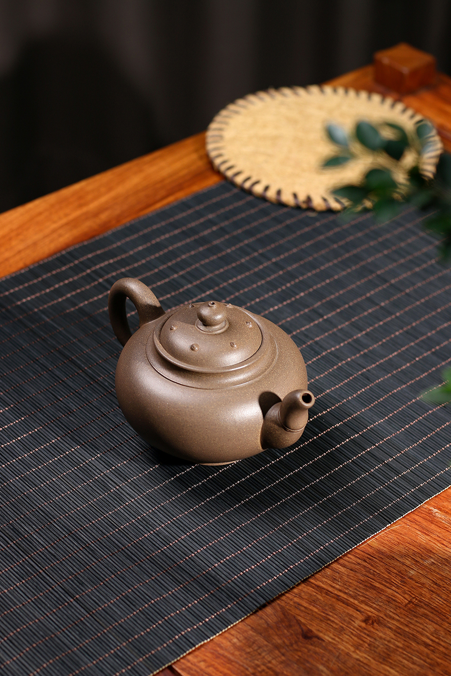 名家吴东瑾作品《莲年有余》