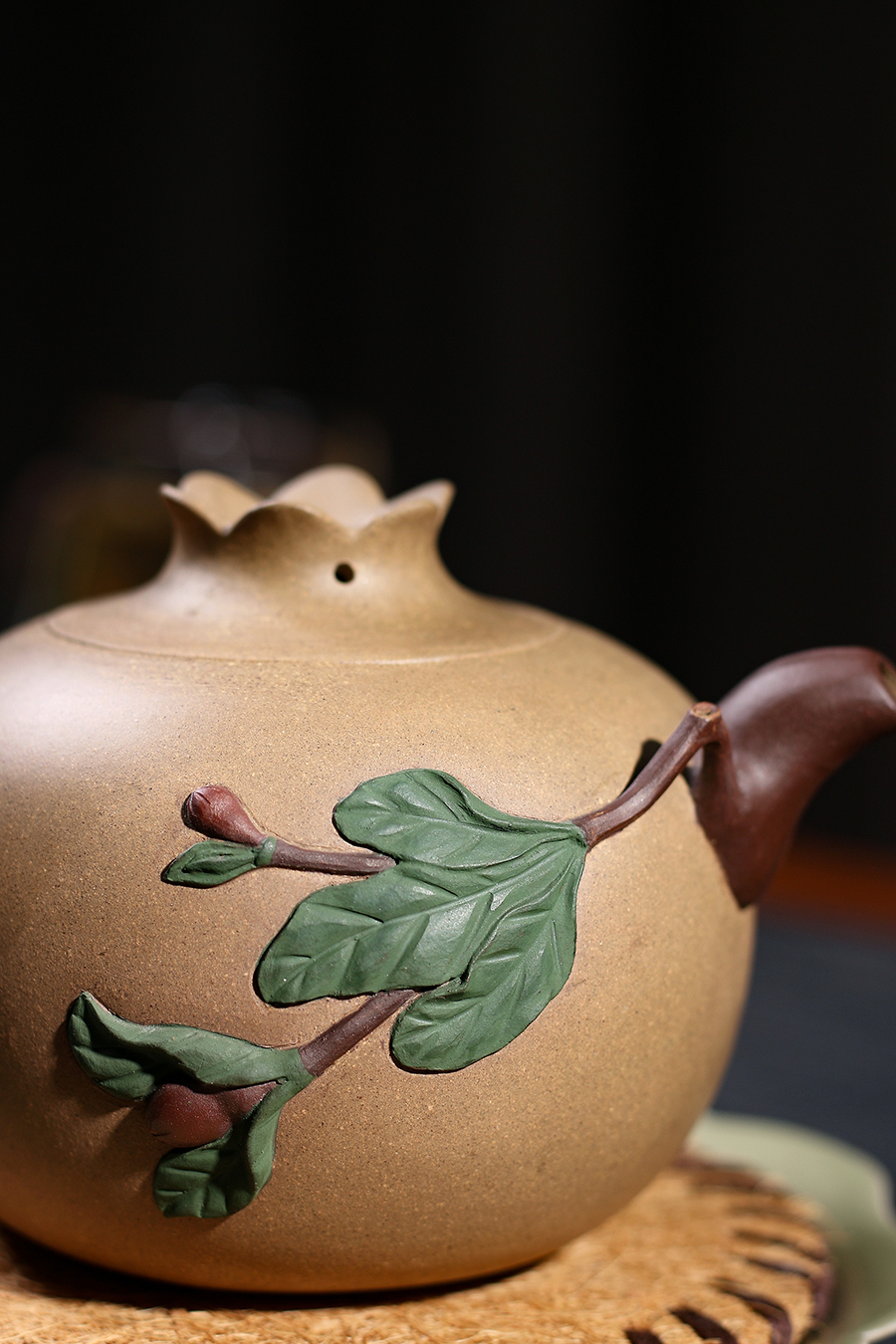 名家高建芳作品《石榴》