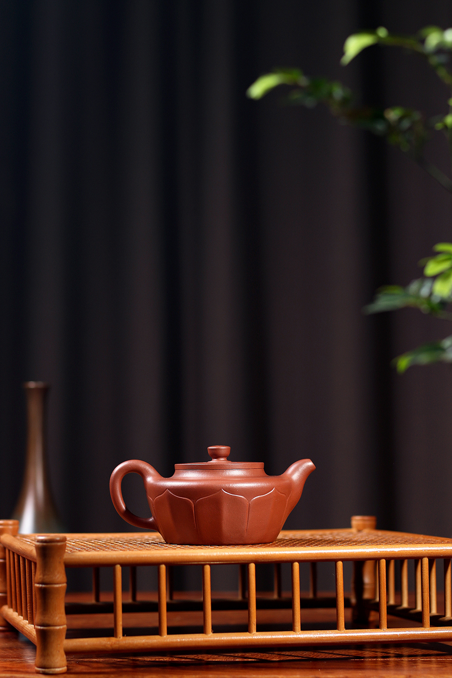 名家吴东瑾作品《花莲》