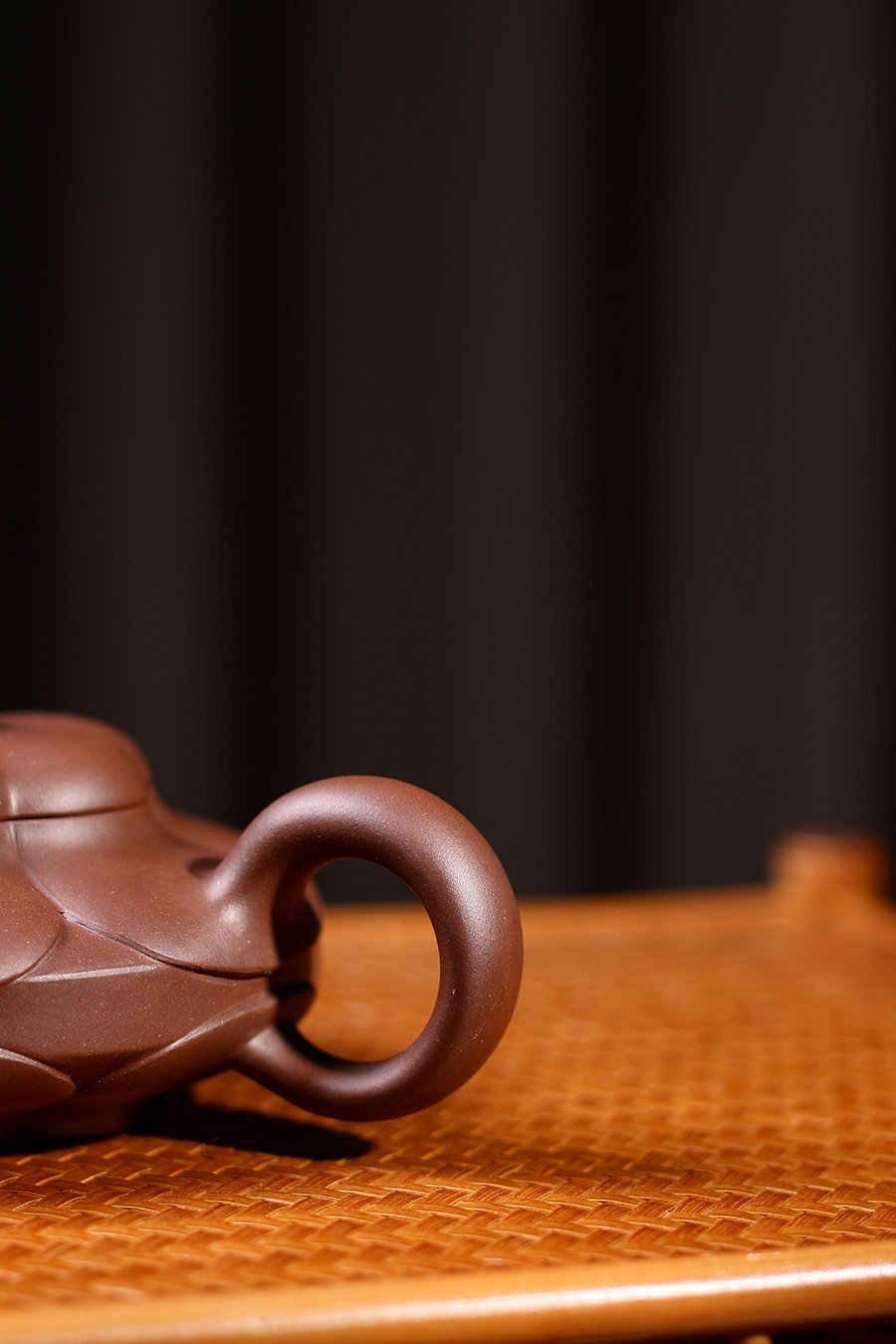 名家范洪泉作品《菱花汉君》