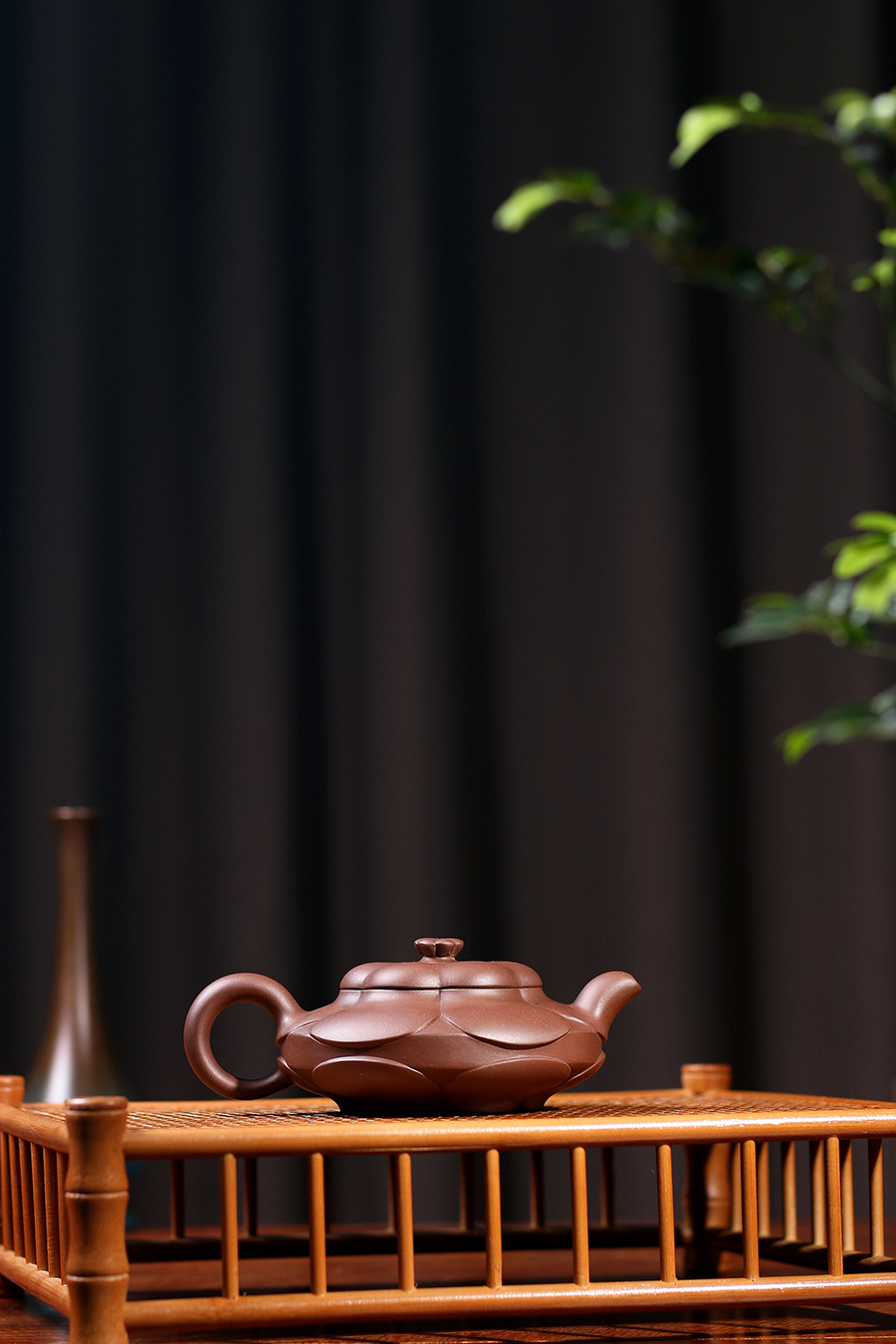 名家范洪泉作品《菱花汉君》