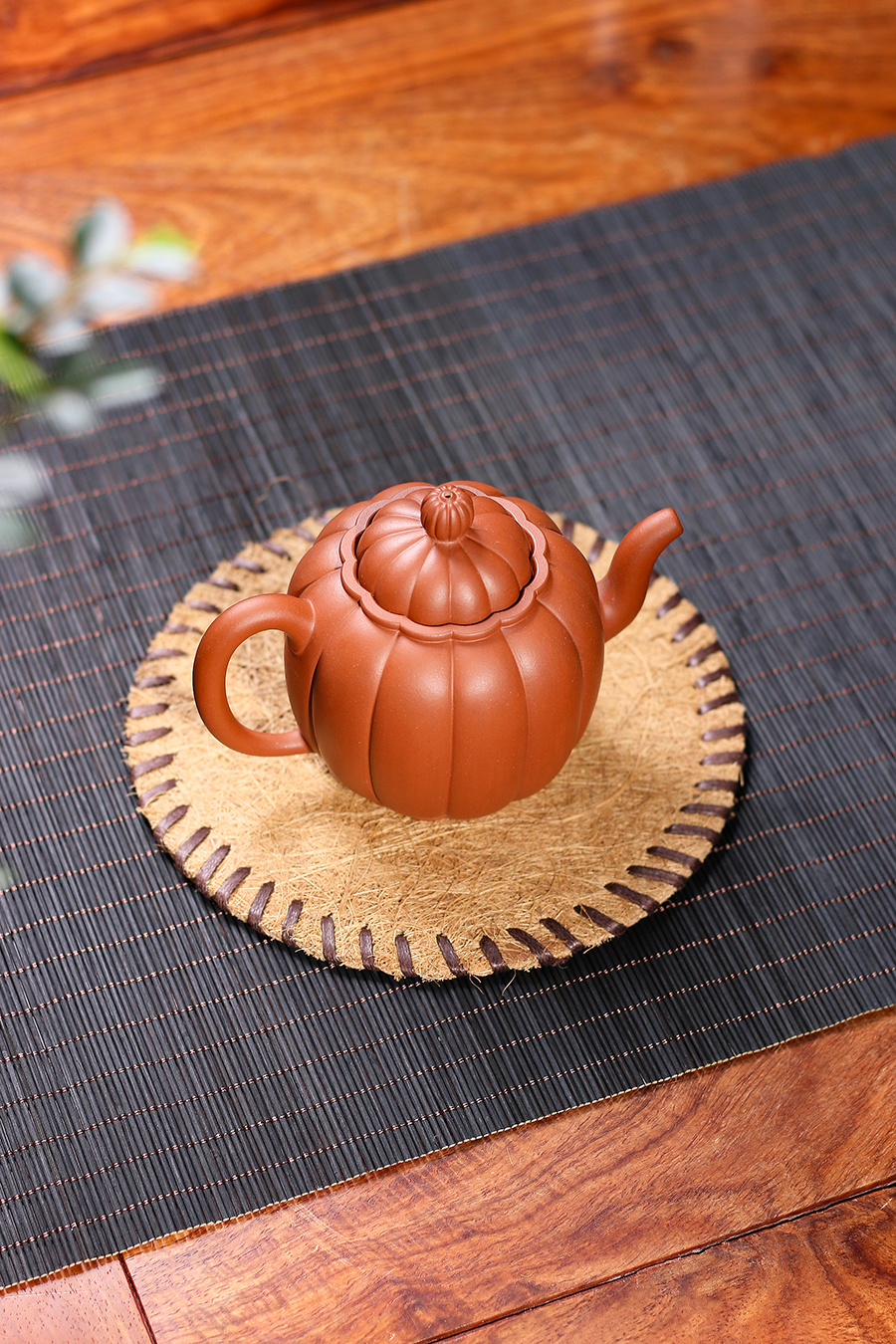 名家朱晓东作品《筋纹宫灯(小红泥)》