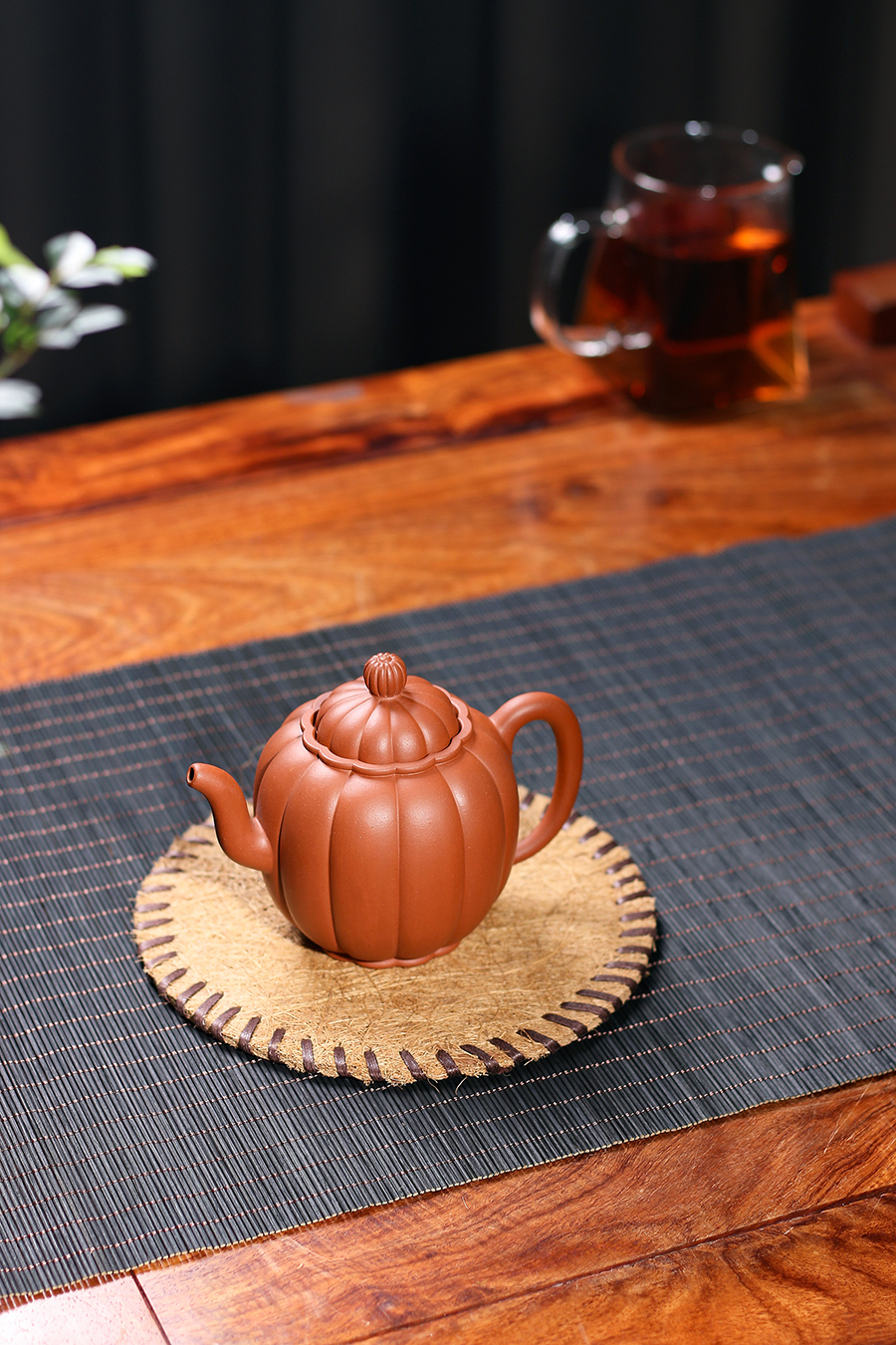 名家朱晓东作品《筋纹宫灯(小红泥)》