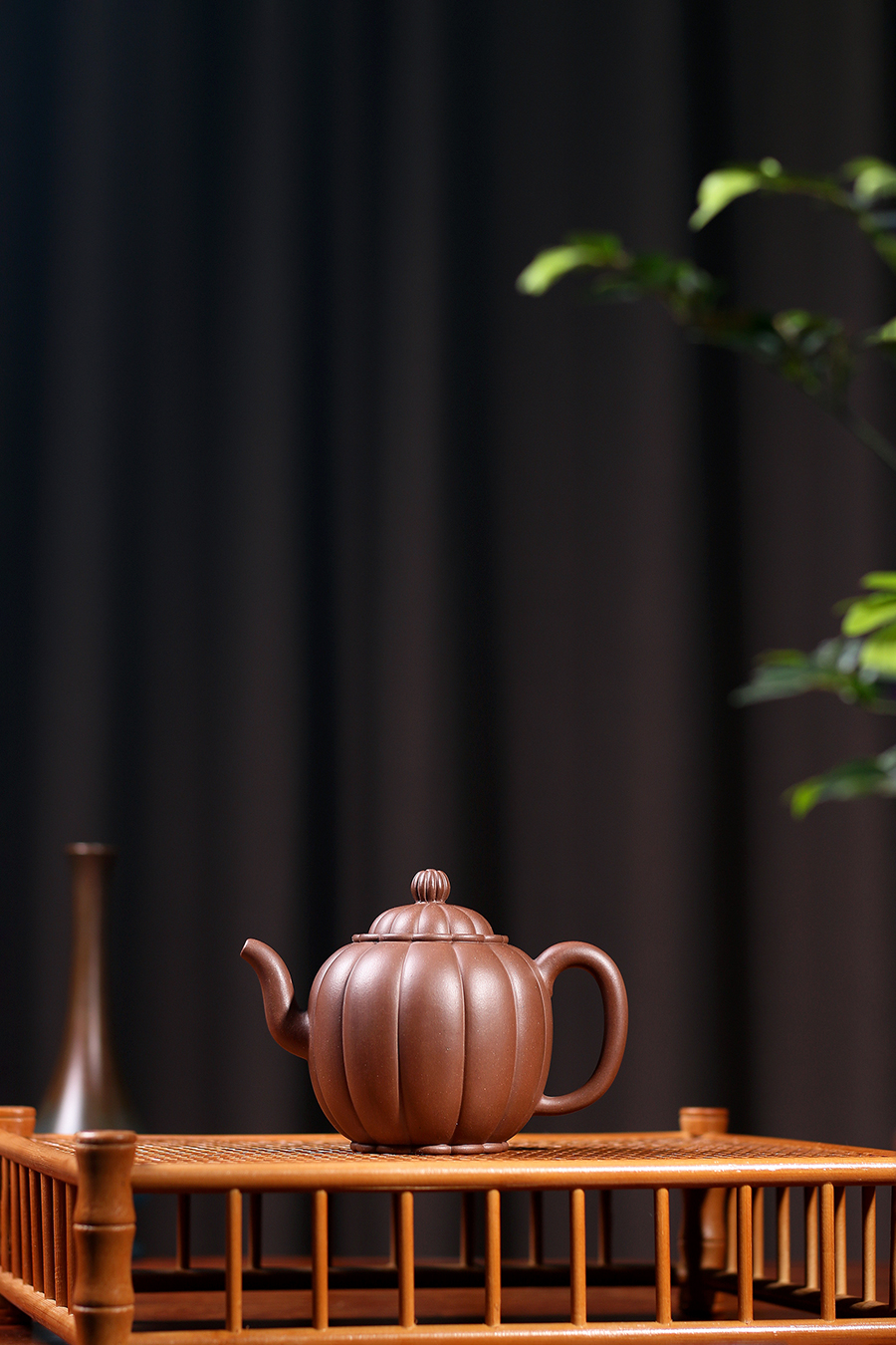 名家朱晓东作品《筋纹宫灯(老紫泥)》