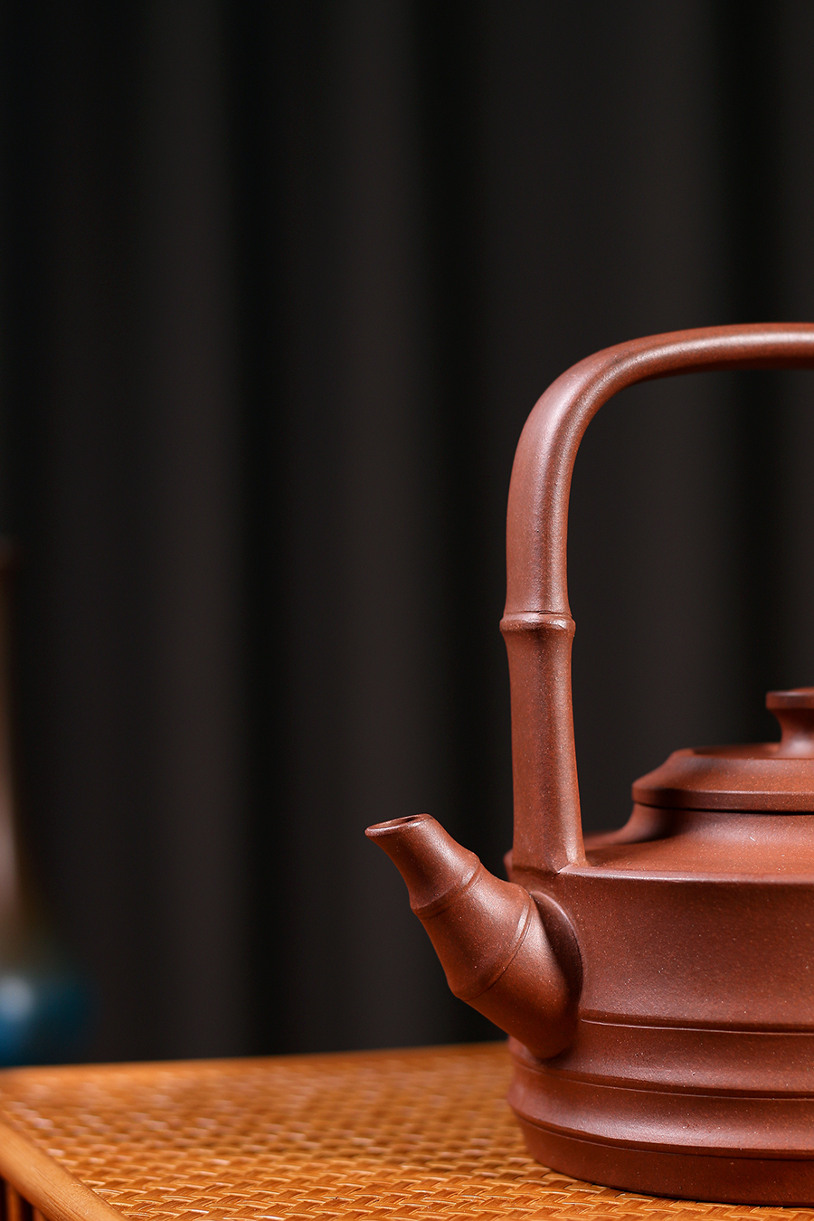 名家李碧芳作品《君子提梁》