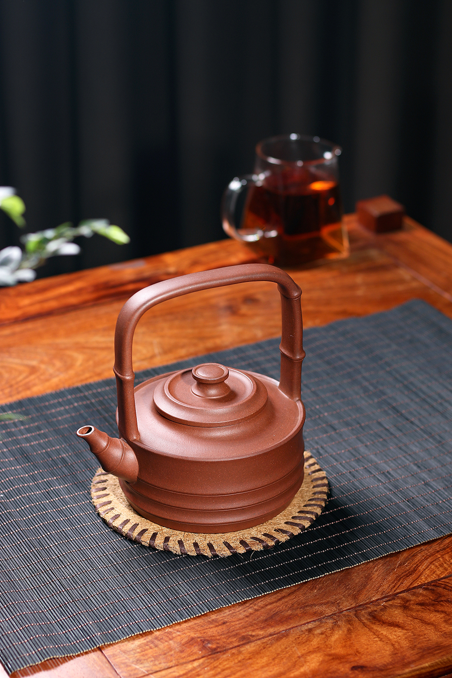 名家李碧芳作品《君子提梁》