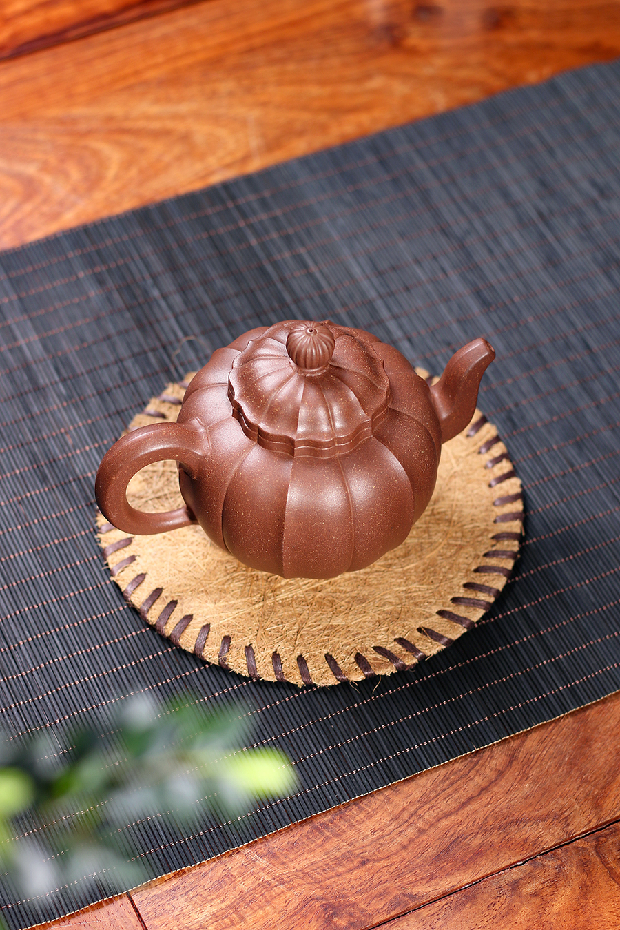 名家朱晓东作品《菊瓣(紫泥)》