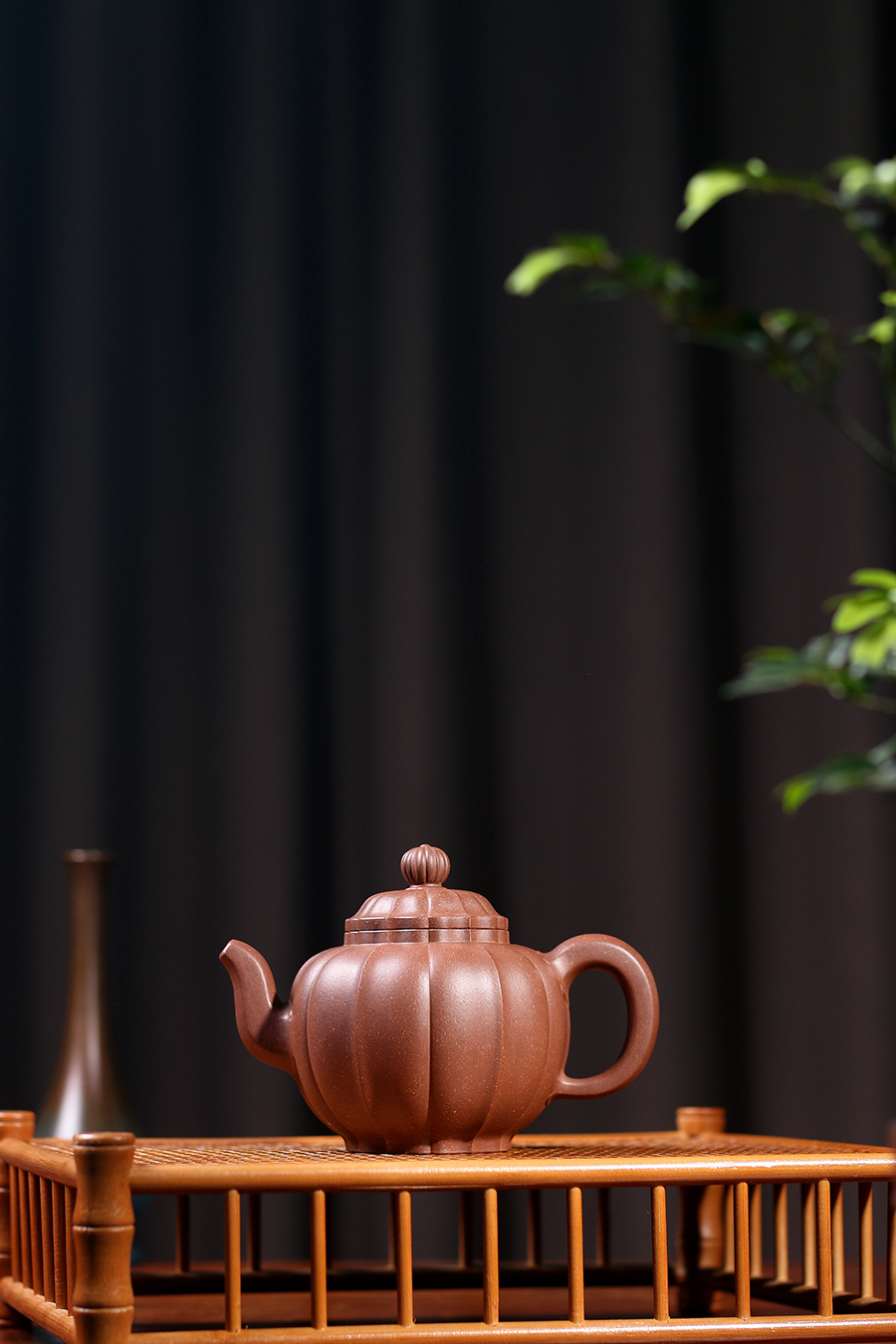 名家朱晓东作品《菊瓣(紫泥)》