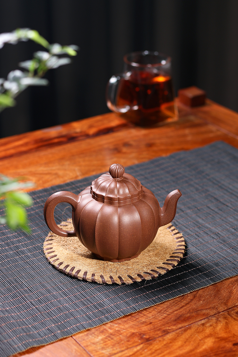 名家朱晓东作品《菊瓣(紫泥)》