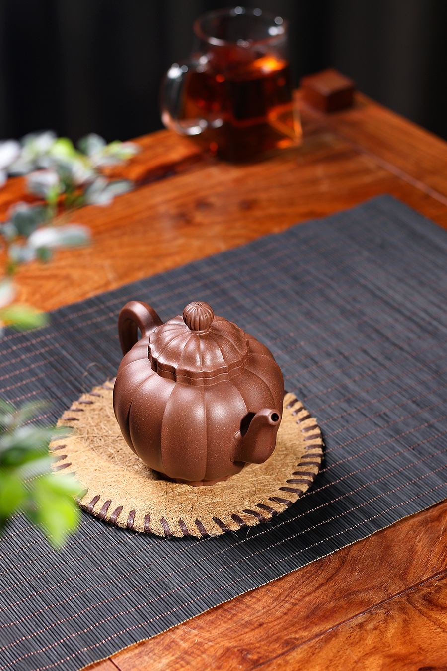 名家朱晓东作品《菊瓣(紫泥)》