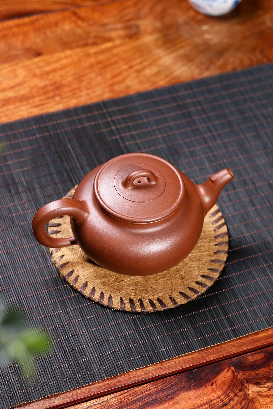 名家许艳春作品《凤鸣茗壶》