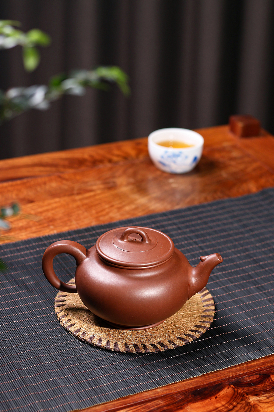 名家许艳春作品《凤鸣茗壶》