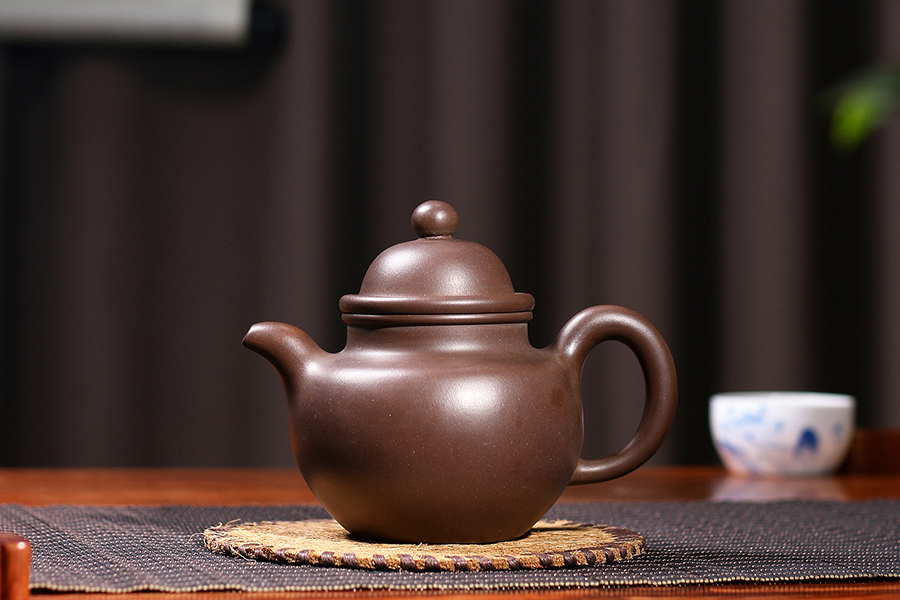 名家鲍廷博作品《掇球》