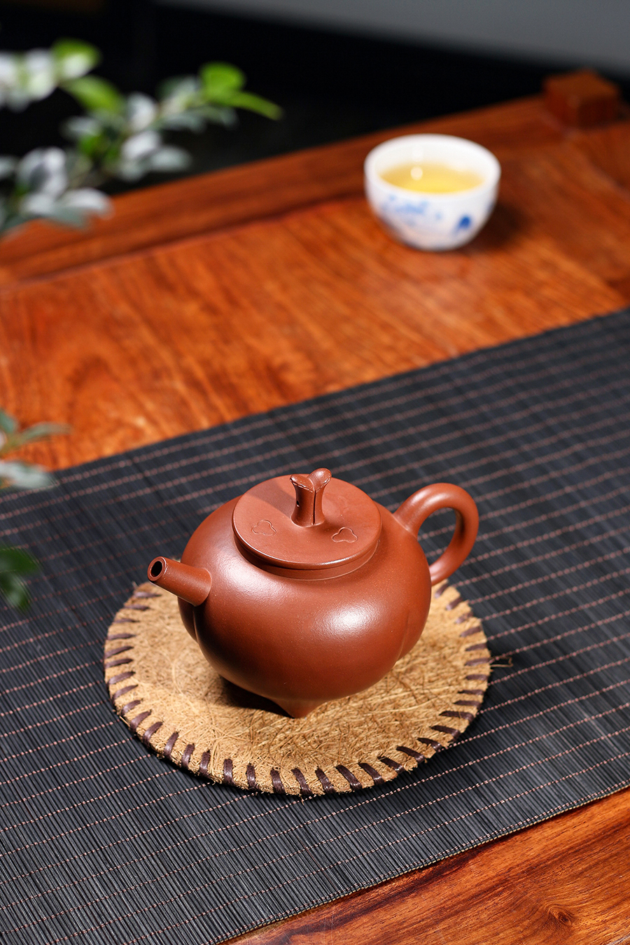 名家张静作品《灵桃玉蒂》