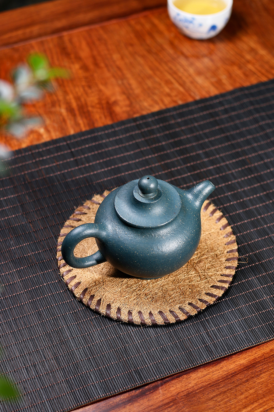 名家李碧芳作品《仲芳圆壶》