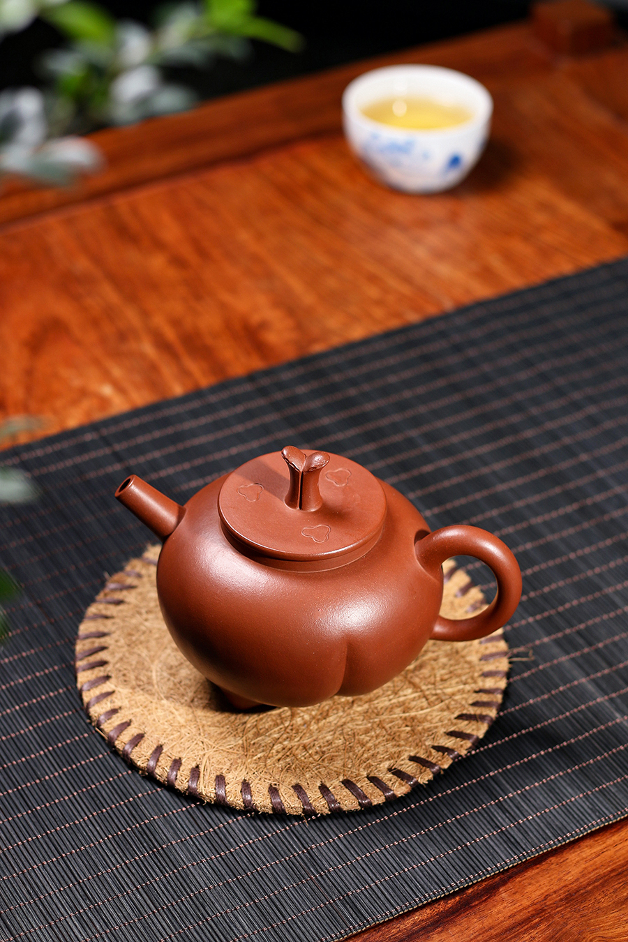 名家张静作品《灵桃玉蒂》