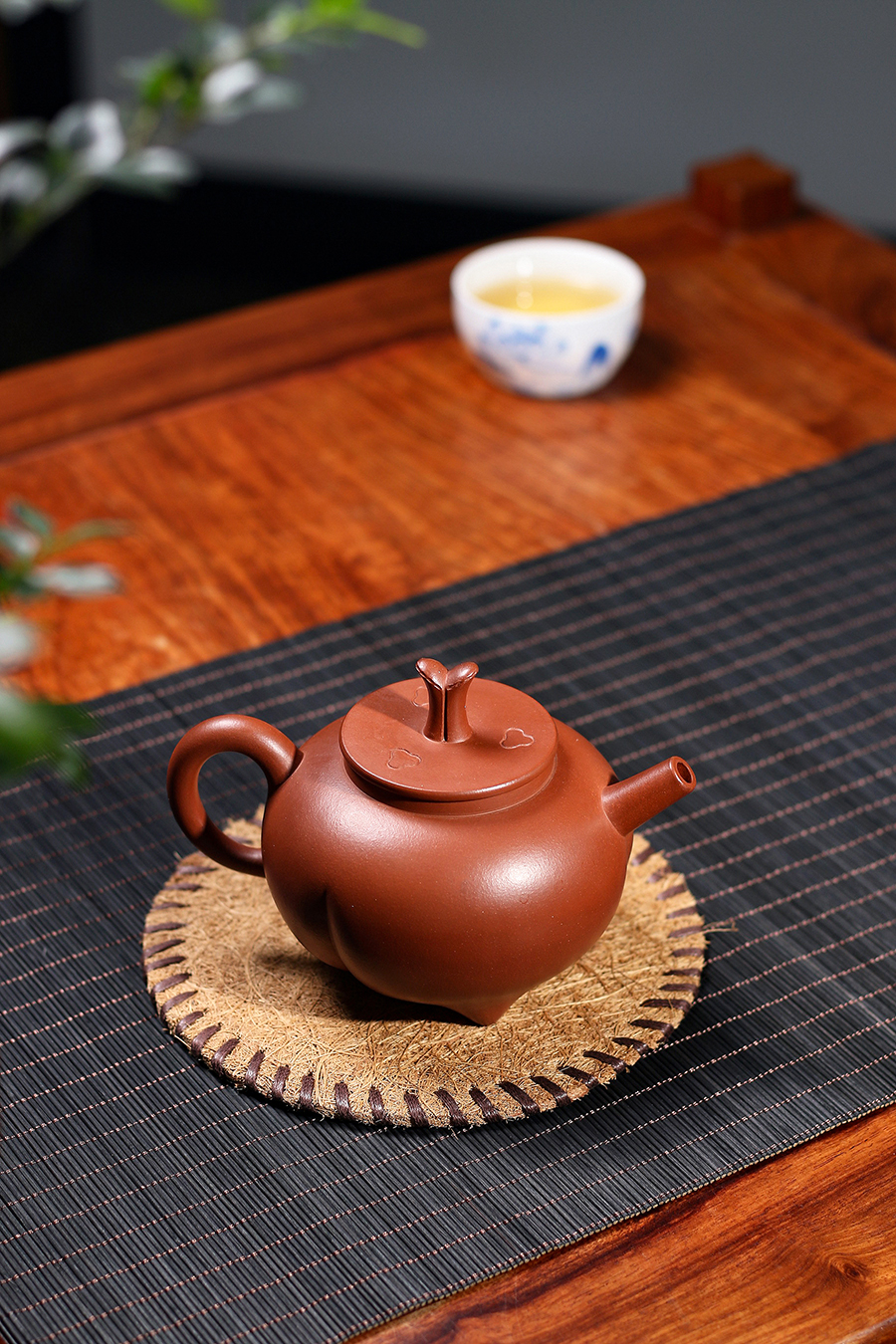 名家张静作品《灵桃玉蒂》