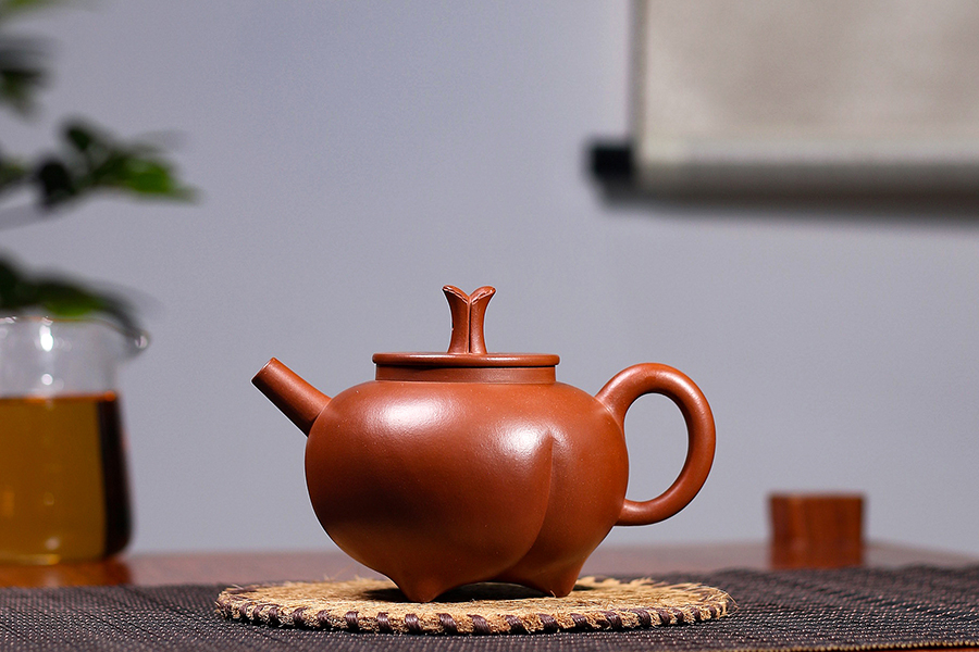 名家张静作品《灵桃玉蒂》