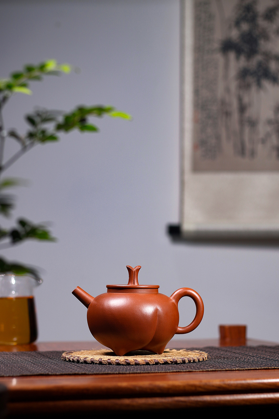 名家张静作品《灵桃玉蒂》