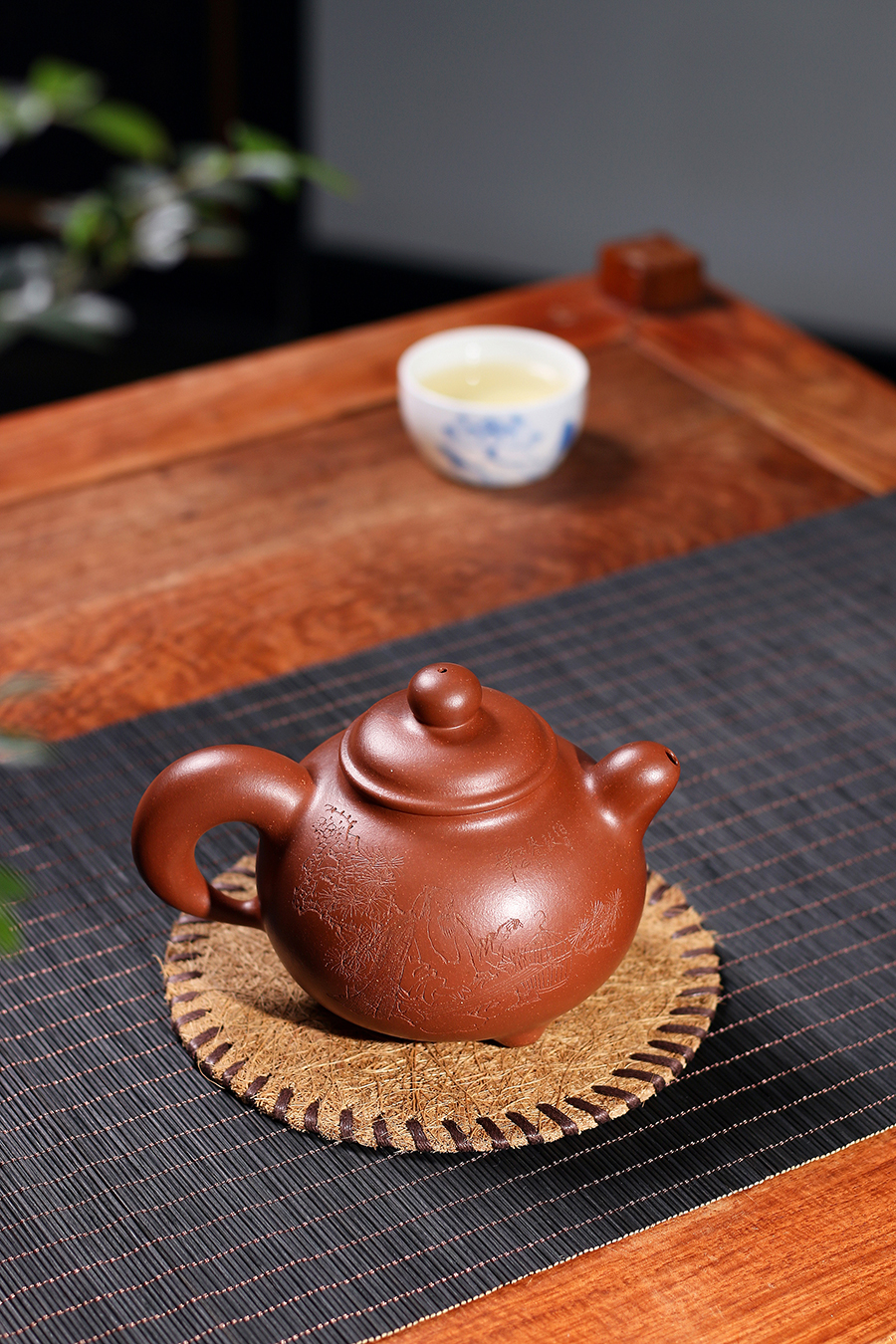 名家何燕萍作品《润泽壶(木石书铭)》