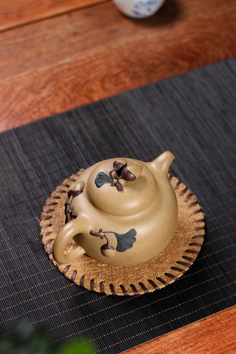 名家吴亚亦作品《双色开心果》