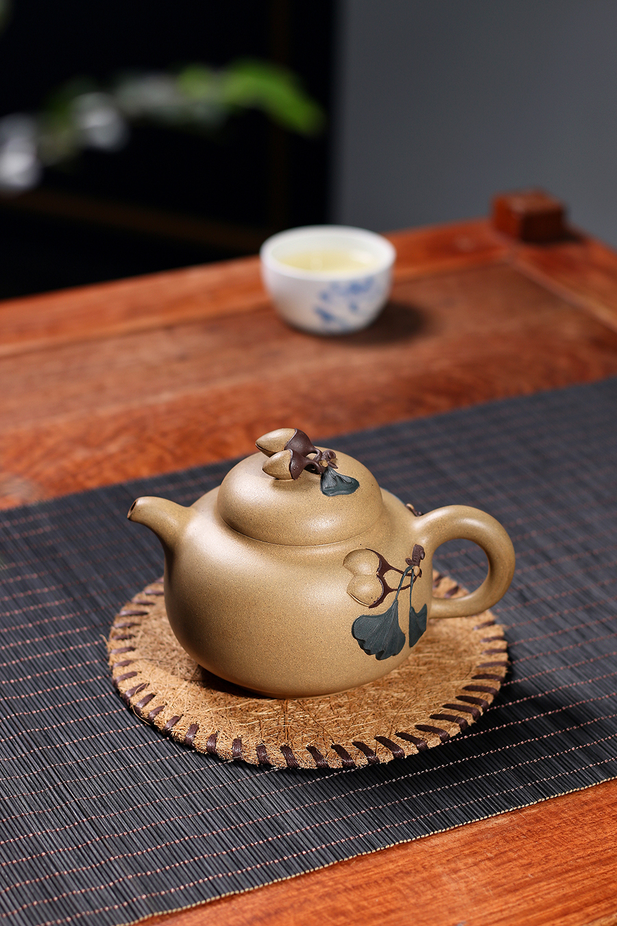 名家吴亚亦作品《双色开心果》