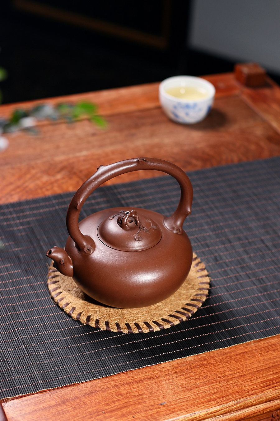 名家葛明仙作品《全手梅花提梁》