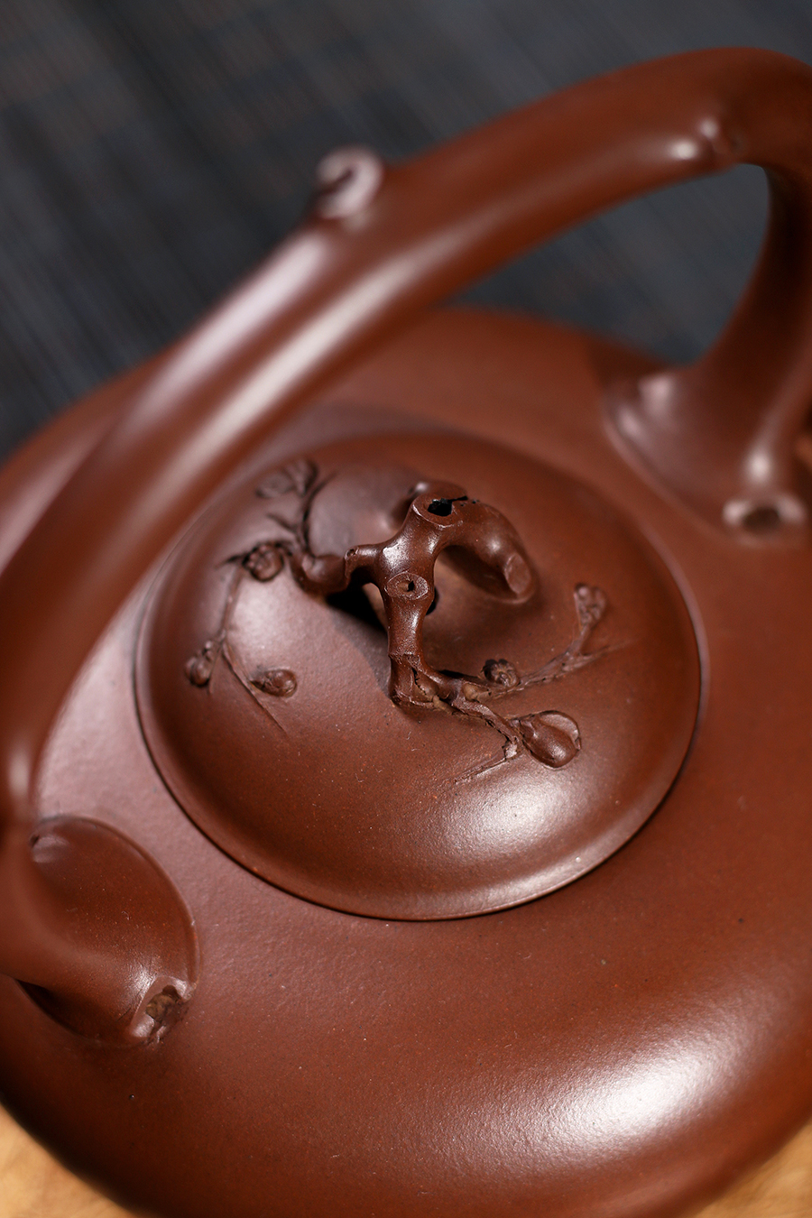 名家葛明仙作品《全手梅花提梁》