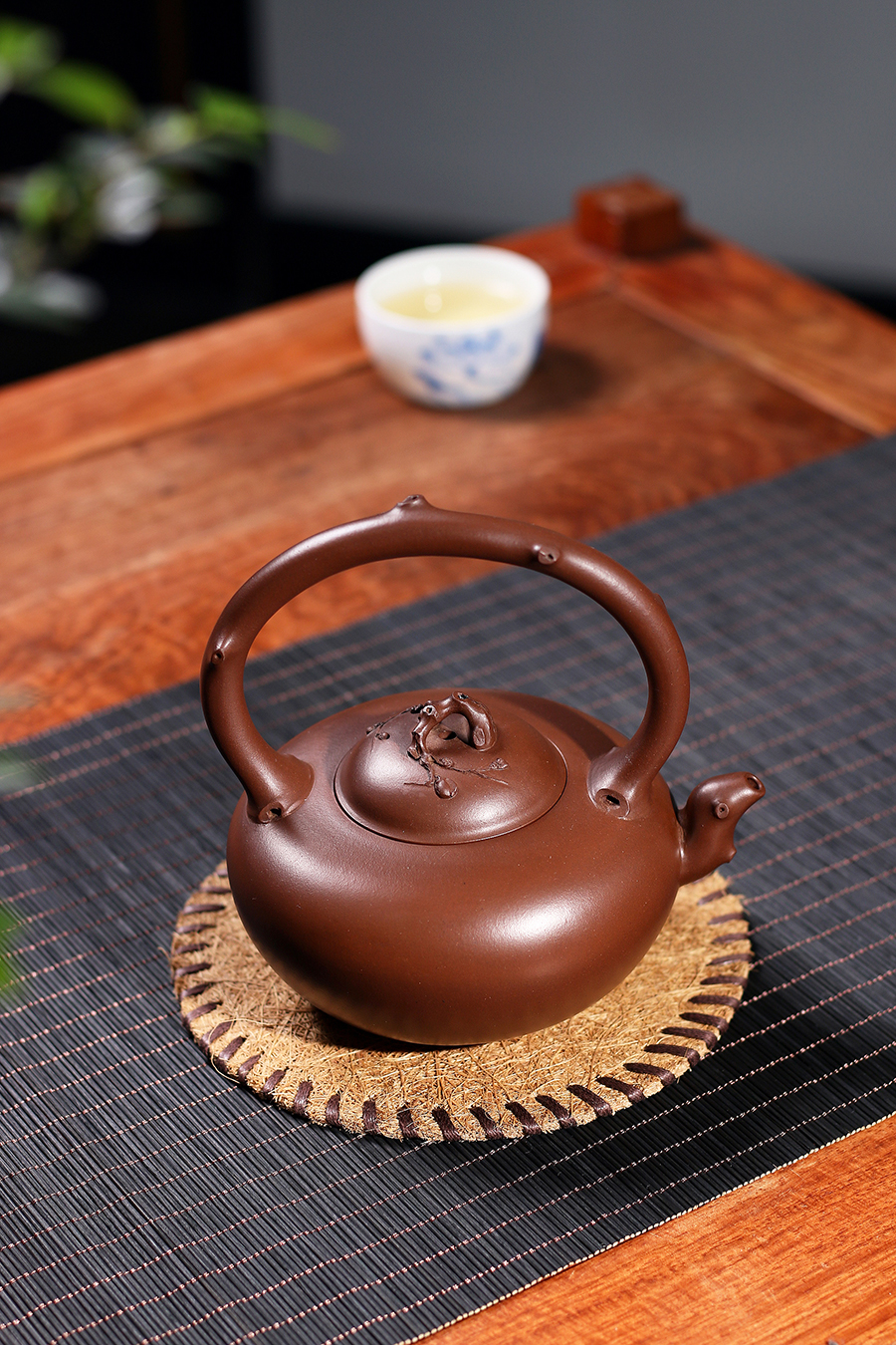 名家葛明仙作品《全手梅花提梁》