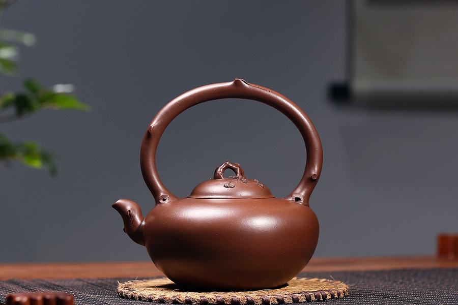 名家葛明仙作品《全手梅花提梁》